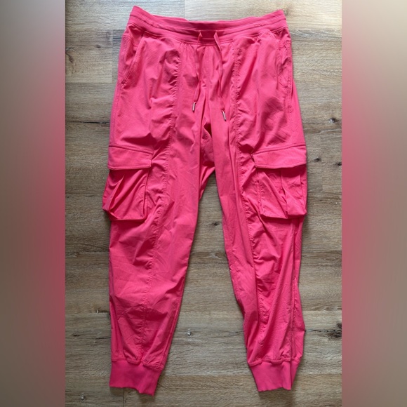 Lululemon Dance Studio Relaxed-Fit Mid-Rise Cargo Jogger in Glaze Pink - Picture 2 of 11